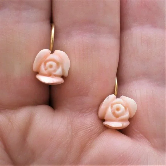 18K 750 Gold Carved Angel Skin Pink White Coral Rose Flower Leverback Earrings
